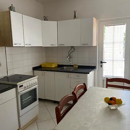 Apartment Zvonko Rogoznica (Sibenik-Knin)